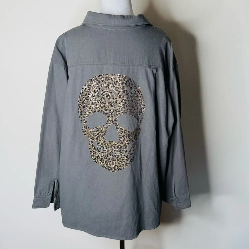 Davi & Dani Gray Sequin Leopard Skull Print Shacket
